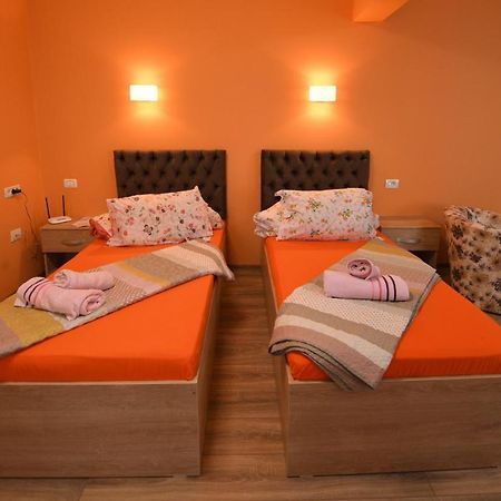 Apartament Trident Haţeg Zewnętrze zdjęcie