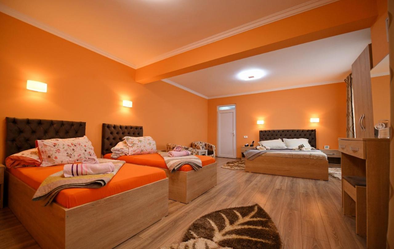 Apartament Trident Haţeg Zewnętrze zdjęcie