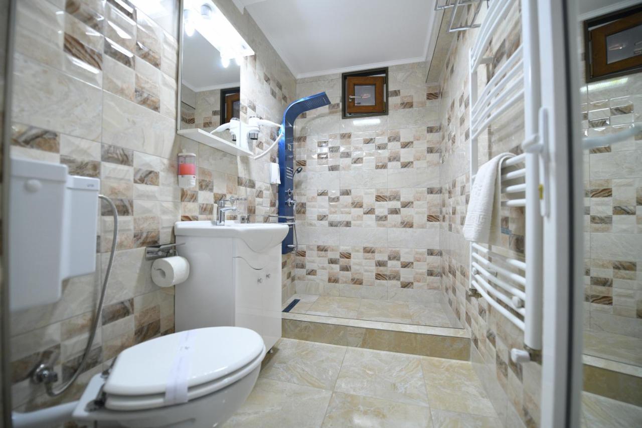 Apartament Trident Haţeg Zewnętrze zdjęcie