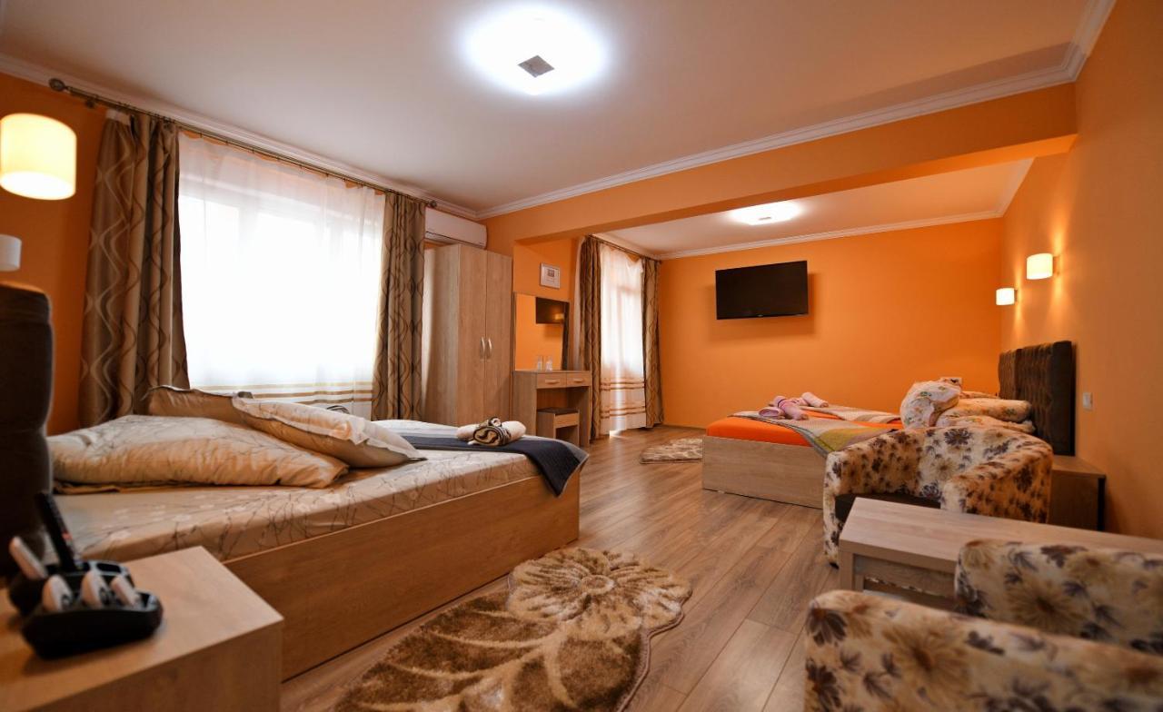 Apartament Trident Haţeg Zewnętrze zdjęcie